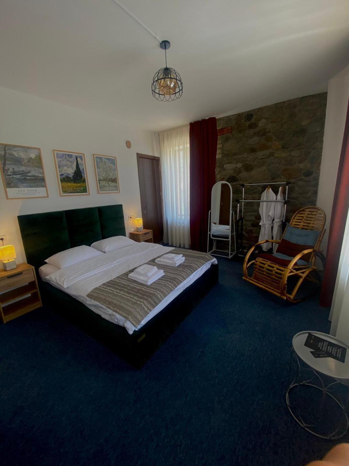Mood Hotel Kazbegi Exteriör bild
